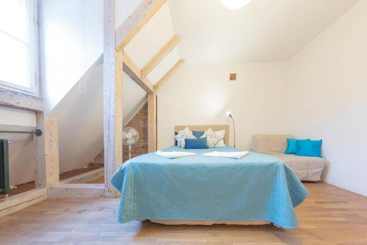 Snug Apartment In A Tenement House - Old Town - F50/5 Varşova Dış mekan fotoğraf